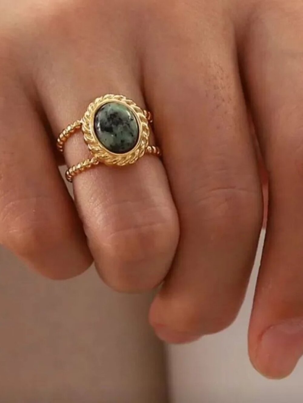 Gold and Black Stone Ring Q606